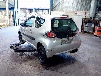 Toyota Aygo Aygo (B10) Hatchback 1.0 12V VVT-i (1KR-FE) [50kW]  (07-2005/05-2014) picture 4