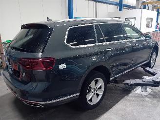 Volkswagen Passat Passat Variant (3G5) Combi 2.0 R 16V 4Motion (DNFE) [206kW]  (05-2015/=
03-2024) picture 3