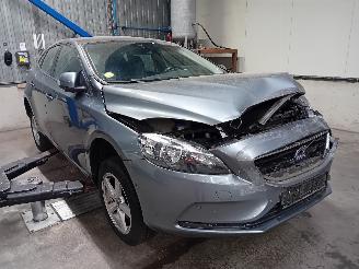Volvo V-40 V40 (MV) Hatchback 5-drs 2.0 D4 16V (D4204T14) [140kW]  (05-2014/08-20=
19) picture 2