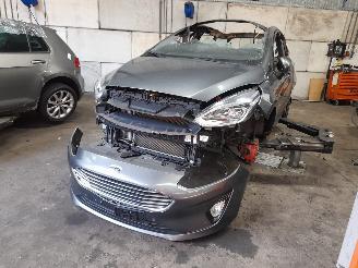 Salvage car Ford Fiesta Fiesta 7 Hatchback 1.0 EcoBoost 12V 100 (SFJK) [74kW]  (05-2017/07-202=
3) 2017