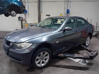 Uttjänta bilar auto BMW 3-serie 3 serie (E90) Sedan 318i 16V (N46-B20B) [95kW]  (09-2005/03-2007) 2007/5