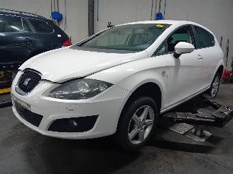 Vrakbiler auto Seat Leon Leon (1P1) Hatchback 5-drs 1.2 TSI (CBZB) [77kW]  (02-2010/12-2012) 2011/0
