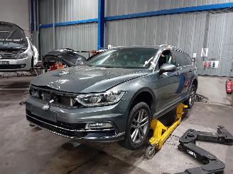Uttjänta bilar auto Volkswagen Passat Passat Variant (3G5) Combi 1.6 TDI 16V (DCXA) [88kW]  (08-2014/11-2020=
) 2017/8