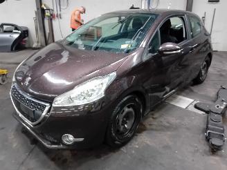 Uttjänta bilar auto Peugeot 208 208 I (CA/CC/CK/CL) Hatchback 1.4 16V (EP3C(8FN)) [70kW]  (03-2012/12-=
2019) 2014/0