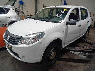 Dacia Sandero Sandero I (BS) Hatchback 1.2 16V (D4F-732(D4F-F7)) [55kW]  (11-2008/12=
-2012) picture 1