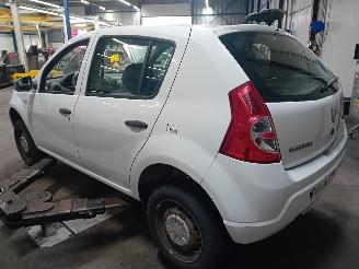 Dacia Sandero Sandero I (BS) Hatchback 1.2 16V (D4F-732(D4F-F7)) [55kW]  (11-2008/12=
-2012) picture 4