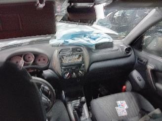 Toyota Rav-4 RAV4 (A2) Terreinwagen 1.8 16V VVT-i 4x2 (1ZZFE) [92kW]  (08-2000/11-2=
005) picture 5