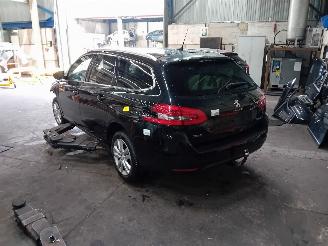 Peugeot 308 308 SW (L4/L9/LC/LJ/LR) Combi 5-drs 1.6 BlueHDi 120 (DV6FC(BHZ)) [88kW=
]  (03-2014/12-2021) picture 4