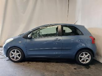 Toyota Yaris Yaris II (P9) Hatchback 1.3 16V VVT-i (2SZFE) [64kW]  (08-2005/11-2010=
) picture 3