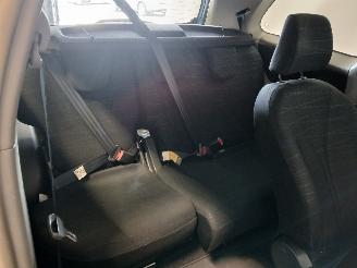 Toyota Yaris Yaris II (P9) Hatchback 1.3 16V VVT-i (2SZFE) [64kW]  (08-2005/11-2010=
) picture 9