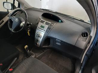 Toyota Yaris Yaris II (P9) Hatchback 1.3 16V VVT-i (2SZFE) [64kW]  (08-2005/11-2010=
) picture 7