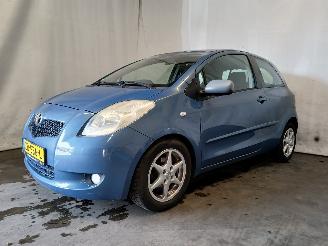 Toyota Yaris Yaris II (P9) Hatchback 1.3 16V VVT-i (2SZFE) [64kW]  (08-2005/11-2010=
) picture 2