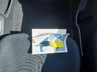 Toyota Yaris Yaris II (P9) Hatchback 1.3 16V VVT-i (2SZFE) [64kW]  (08-2005/11-2010=
) picture 20