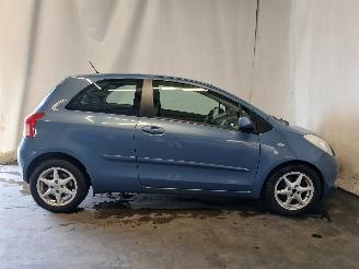 Toyota Yaris Yaris II (P9) Hatchback 1.3 16V VVT-i (2SZFE) [64kW]  (08-2005/11-2010=
) picture 6