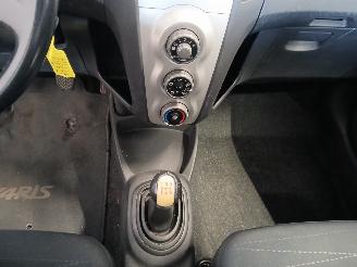 Toyota Yaris Yaris II (P9) Hatchback 1.3 16V VVT-i (2SZFE) [64kW]  (08-2005/11-2010=
) picture 18