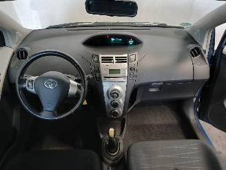 Toyota Yaris Yaris II (P9) Hatchback 1.3 16V VVT-i (2SZFE) [64kW]  (08-2005/11-2010=
) picture 11