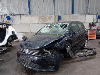 Salvage car Volkswagen Golf Golf Sportsvan (AUVS) MPV 1.0 TSI 12V BlueMotion Technology (CHZD) [85=
kW]  (05-2015/12-2021) 2015