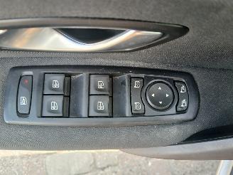 Renault Mégane Megane III Berline (BZ) Hatchback 5-drs 1.4 16V TCe 130 (H4J-700(H4J-A=
7)) [96kW]  (04-2009/02-2016) picture 13