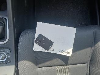 Renault Mégane Megane III Berline (BZ) Hatchback 5-drs 1.4 16V TCe 130 (H4J-700(H4J-A=
7)) [96kW]  (04-2009/02-2016) picture 22