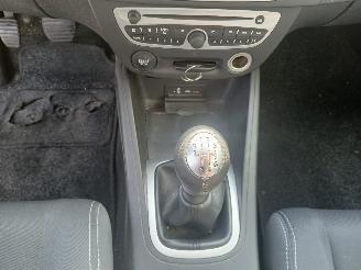 Renault Mégane Megane III Berline (BZ) Hatchback 5-drs 1.4 16V TCe 130 (H4J-700(H4J-A=
7)) [96kW]  (04-2009/02-2016) picture 19