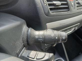 Renault Mégane Megane III Berline (BZ) Hatchback 5-drs 1.4 16V TCe 130 (H4J-700(H4J-A=
7)) [96kW]  (04-2009/02-2016) picture 15