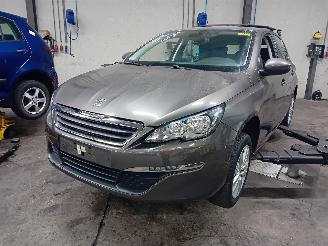 Autoverwertung Peugeot 308 308 (L3/L8/LB/LH/LP) Hatchback 5-drs 1.2 12V VTi PureTech 82 (EB2F(HMZ=
)) [60kW]  (09-2013/06-2021) 2015