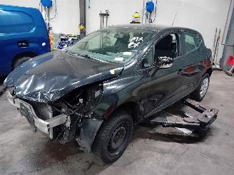 Vrakbiler auto Renault Clio Clio IV (5R) Hatchback 5-drs 1.5 Energy dCi 90 FAP (K9K-608(K9K-B6)) [=
66kW]  (11-2012/08-2021) 2014/0