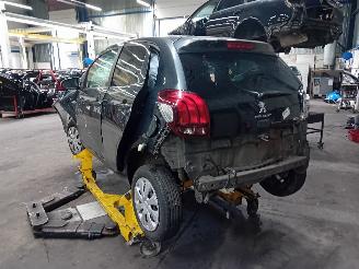 Peugeot 108 108 Hatchback 1.0 12V (1KRFE(CFB)) [51kW]  (05-2014/...) picture 4