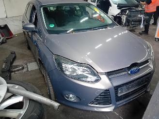 Ford Focus Focus 3 Wagon Combi 1.0 Ti-VCT EcoBoost 12V 125 (M1DA(Euro 5)) [92kW] =
 (02-2012/05-2018) picture 2