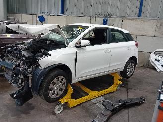 Hyundai I-20 i20 (GBB) Hatchback 1.0 T-GDI 100 12V (G3LC) [74kW]  (01-2016/08-2020)= picture 1