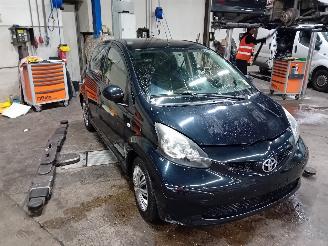 Toyota Aygo Aygo (B10) Hatchback 1.0 12V VVT-i (1KR-FE) [50kW]  (07-2005/05-2014) picture 2