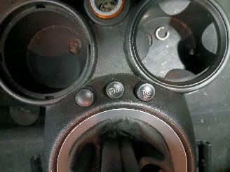 Mini Mini Mini (R56) Hatchback 1.4 16V One (N12-B14A) [55kW]  (03-2009/03-2010) picture 18