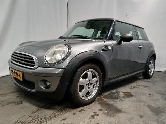 Mini Mini Mini (R56) Hatchback 1.4 16V One (N12-B14A) [55kW]  (03-2009/03-2010) picture 3