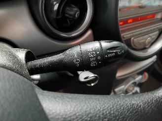 Mini Mini Mini (R56) Hatchback 1.4 16V One (N12-B14A) [55kW]  (03-2009/03-2010) picture 14