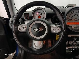 Mini Mini Mini (R56) Hatchback 1.6 16V Cooper (N12-B16A) [88kW]  (10-2006/02-201=
2) picture 12