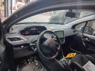 Peugeot 208 208 I (CA/CC/CK/CL) Hatchback 1.2 Vti 12V PureTech 82 (EB2F(HMZ)) [60k=
W]  (03-2012/12-2019) picture 5