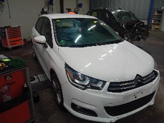 Citroën C4 C4 Berline (NC) Hatchback 5-drs 1.6 BlueHDI 100 (DV6FD(BHY)) [73kW]  (=
07-2014/05-2018) picture 2