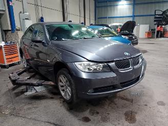 BMW 3-serie 3 serie (E90) Sedan 318i 16V (N46-B20B) [95kW]  (09-2005/03-2007) picture 2