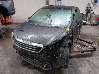 Salvage car Peugeot 108 108 Hatchback 1.0 12V (1KRFE(CFB)) [51kW]  (05-2014/...) 2015/1