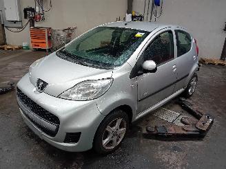 Vrakbiler auto Peugeot 107 107 Hatchback 1.0 12V (384F(1KR)) [50kW]  (06-2005/05-2014) 2011/1