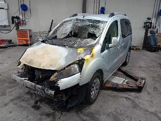 Vrakbiler auto Peugeot Partner Partner Tepee (7A/B/C/D/E/F/G/J/P/S) MPV 1.6 VTI 120 16V (EP6C(5FS)) [=
88kW]  (09-2009/04-2016) 2010/7