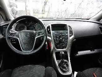 Opel Astra Astra J Sports Tourer (PD8/PE8/PF8) Combi 1.7 CDTi 16V (A17DTE(Euro 5)=
) [81kW]  (10-2010/10-2015) picture 5