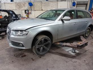 Vrakbiler auto Audi A4 A4 Avant (B8) Combi 1.8 TFSI 16V (CDHA(Euro 5)) [88kW]  (04-2008/12-20=
15) 2010/11