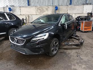 Uttjänta bilar auto Volvo V-40 V40 (MV) Hatchback 5-drs 2.0 D3 16V (D4204T9) [110kW]  (04-2015/08-201=
9) 2017/11