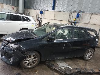 Vrakbiler auto Toyota Auris Auris Touring Sports (E18) Combi 1.6 Dual VVT-i 16V (1ZRFAE) [97kW]  (=
07-2013/12-2018) 2014/3