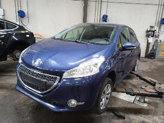Uttjänta bilar auto Peugeot 208 208 I (CA/CC/CK/CL) Hatchback 1.2 Vti 12V PureTech 82 (EB2F(HMZ)) [60k=
W]  (03-2012/12-2019) 2013/12