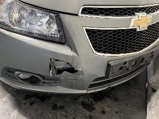 Daewoo Cruze Cruze (300) Sedan 2.0 D 16V (LLW) [92kW]  (05-2009/05-2011) picture 8