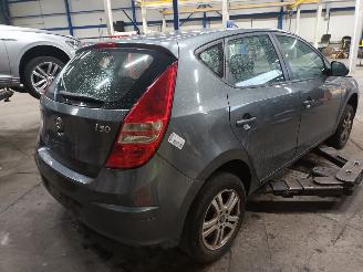 Hyundai I-30 i30 (FD) Hatchback 1.6 CVVT 16V (G4FC-G) [93kW]  (02-2008/11-2011) picture 3