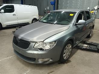 Vrakbiler auto Skoda Superb Superb (3TAA) Hatchback 1.9 TDI (BLS) [77kW]  (03-2008/09-2010) 2008/0