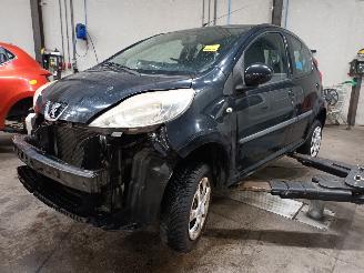 demontáž osobní automobily Peugeot 107 107 Hatchback 1.0 12V (384F(1KR)) [50kW]  (06-2005/05-2014) 2009/11